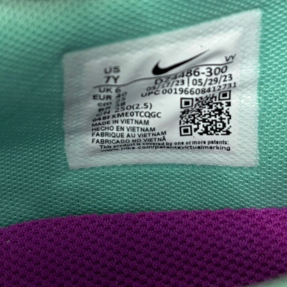 Nike Zoom Freak 5 GS “Emerald Rise / Blue Lightning” Size 7Y Multicolor Sole
